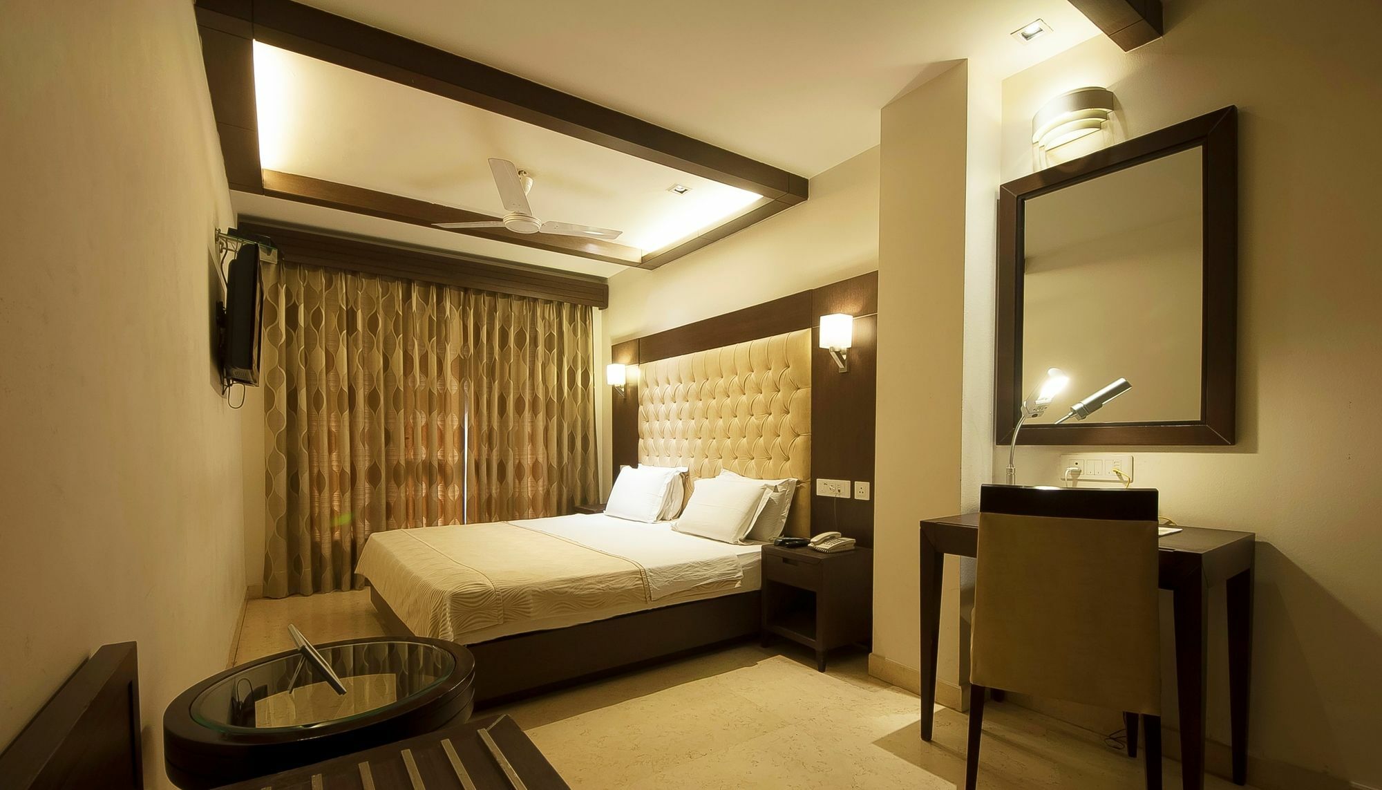 Metropolis Tourist Home New Delhi Exteriör bild