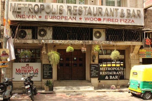 Metropolis Tourist Home New Delhi Exteriör bild